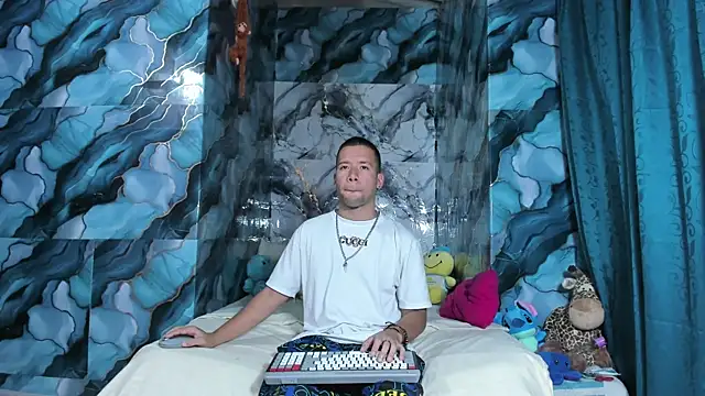 celesteyorucso1 online show from October 2025 10:43:02 PM