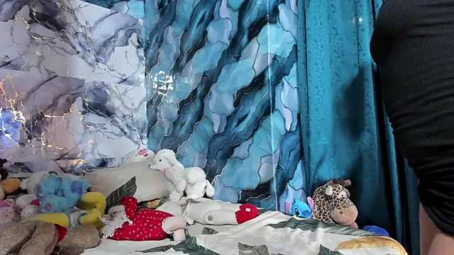 celesteyorucso1 online show from February 2026 04:21:01 AM