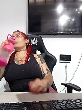 Snapshot of rojita-rojita chatting on November 2025 10:32:02 PM rojita-rojita online show from November 2025 10:32:02 PM