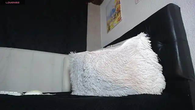 Samuel Zeuv  online show from April 2026 04:05:02 AM