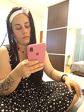 Amarteverdaderamente online show from November 2025 02:32:02 AM