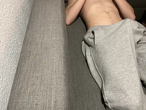 Snapshot of cuteboy19xxx chatting on March 2026 11:05:01 PM cuteboy19xxx online show from March 2026 11:05:01 PM