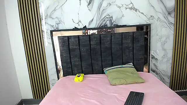 genesis and alex online show from February 2026 01:12:01 PM