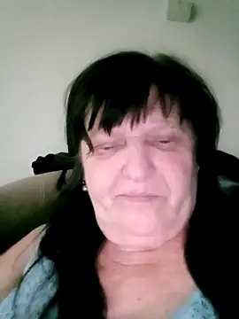 Apeesynka55211 online show from April 2026 04:08:02 PM