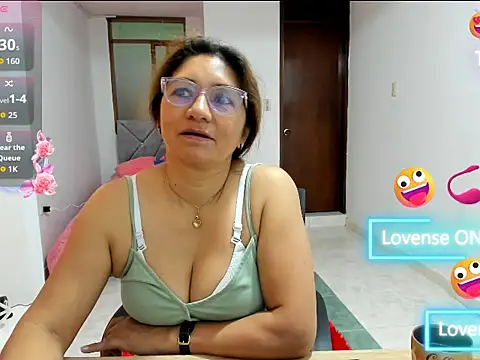 Snapshot of scarlett_mystic chatting on October 2025 01:13:02 PM scarlett mystic online show from October 2025 01:13:02 PM