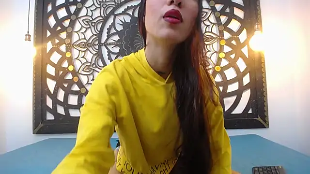 mara hil online show from November 2025 03:32:01 AM