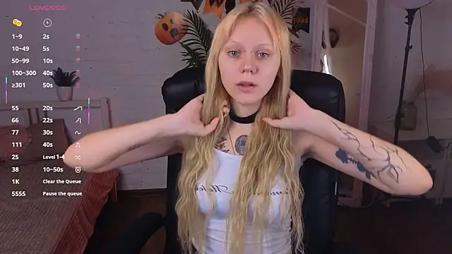 kitten murray  online show from October 2025 06:01:01 AM