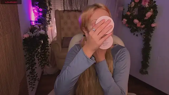 kitten murray  online show from November 2025 05:33:01 AM