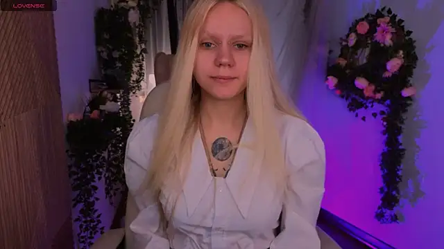 kitten murray  online show from November 2025 05:40:01 AM