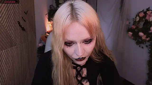 kitten murray  online show from October 2025 06:43:02 AM