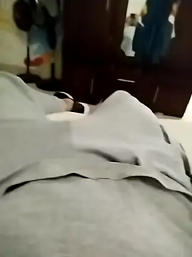 Snapshot of Valen_Squirt04 chatting on October 2025 05:03:01 PM Valen Squirt04 online show from October 2025 05:03:01 PM