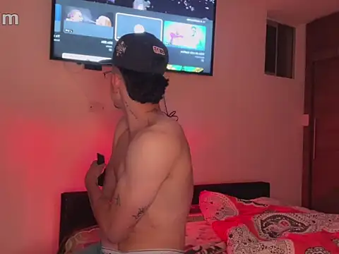 strongManLatino online show from October 2025 12:45:02 AM