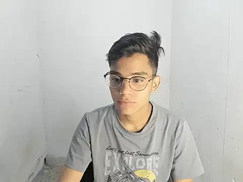 Snapshot of Deivi_colins_23 chatting on October 2025 03:22:02 PM Deivi colins 23 online show from October 2025 03:22:02 PM