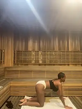 tia   fox online show from November 2025 06:30:02 PM