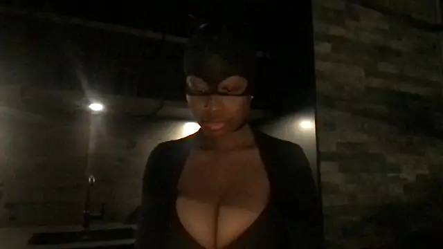 tia   fox online show from November 2025 02:45:02 AM