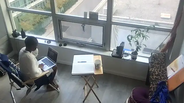 tia   fox online show from October 2025 08:19:01 PM