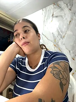 Snapshot of violeticafox chatting on December 2025 02:16:01 AM violeticafox online show from December 2025 02:16:01 AM