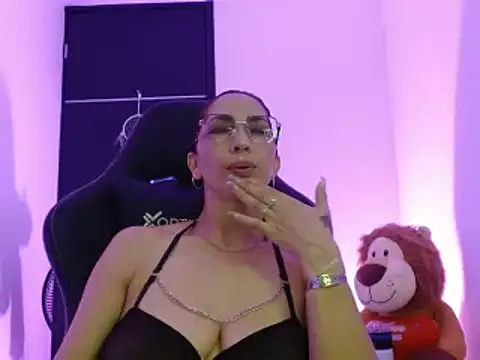 Angel blackhot online show from March 2026 02:29:02 AM