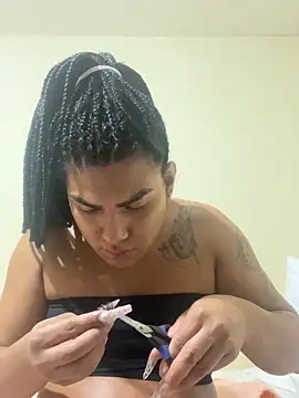 RobertaxGutierrez online show from February 2026 01:28:01 AM