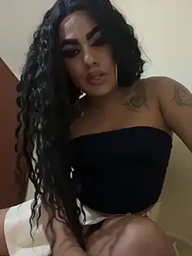 Snapshot of RobertaxGutierrez chatting on December 2025 03:18:01 AM RobertaxGutierrez online show from December 2025 03:18:01 AM