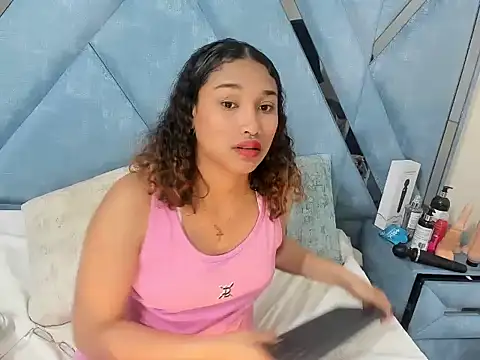 Keilasex 01 online show from October 2025 01:12:02 PM