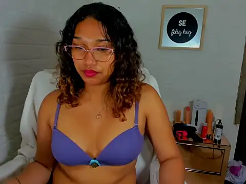 Keilasex 01 online show from October 2025 04:17:02 AM