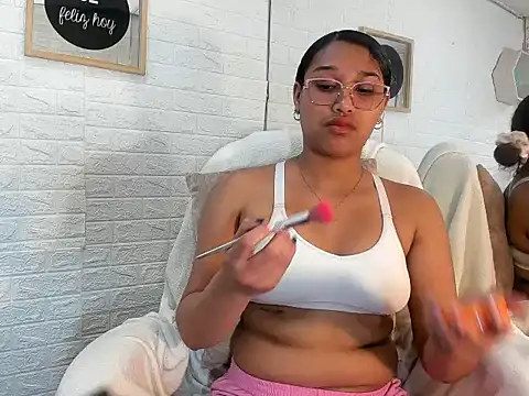 Keilasex 01 online show from October 2025 02:40:02 PM