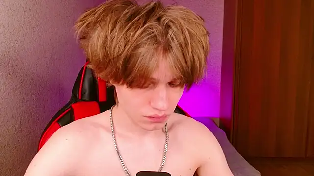 Snapshot of jeffreyue chatting on October 2025 04:50:02 PM jeffreyue online show from October 2025 04:50:02 PM