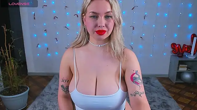 EvieMayson online show from March 2026 07:42:02 AM