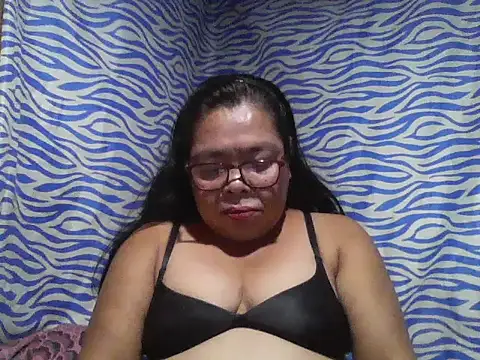Snapshot of cris_tita chatting on June 2026 01:28:02 PM cris tita online show from June 2026 01:28:02 PM