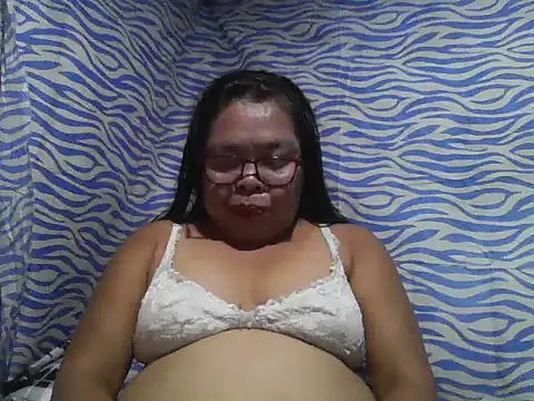 Snapshot of cris_tita chatting on June 2026 12:28:01 PM cris tita online show from June 2026 12:28:01 PM