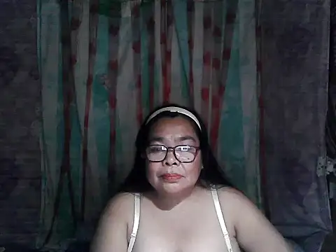 Snapshot of cris_tita chatting on March 2026 12:53:02 PM cris tita online show from March 2026 12:53:02 PM