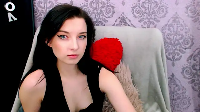 DominantLuna online show from February 2026 08:30:02 PM