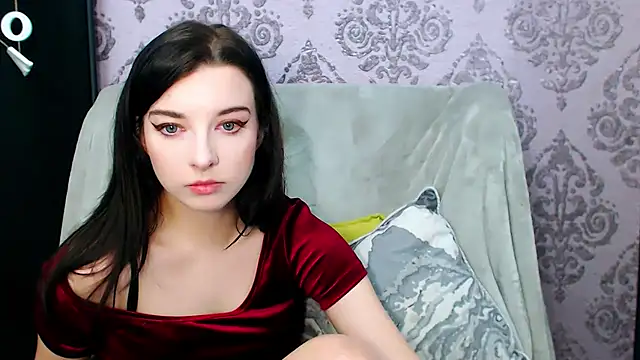 DominantLuna online show from December 2025 08:58:01 PM