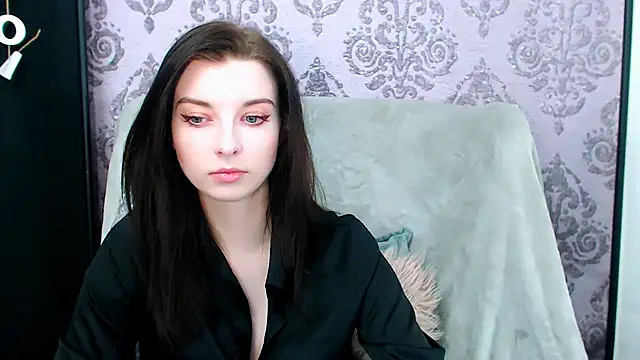 DominantLuna online show from February 2026 08:19:01 PM