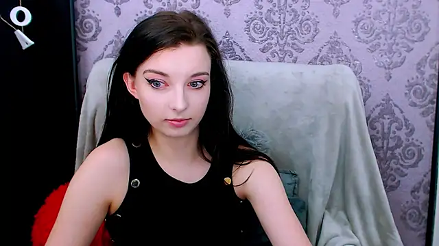 DominantLuna online show from March 2026 09:11:02 PM