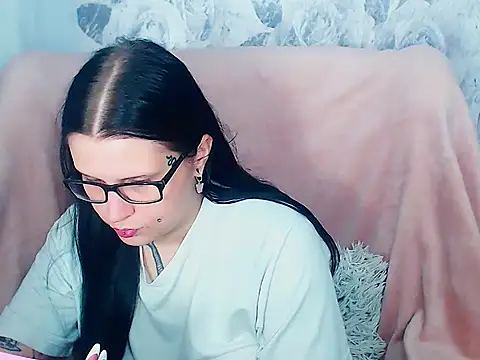 Snapshot of VenomDoll chatting on June 2026 07:02:01 PM VenomDoll online show from June 2026 07:02:01 PM