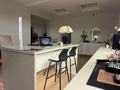 xiaowan x online show from October 2025 08:45:01 AM