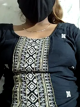 Hotty ruvi online show from November 2025 06:13:01 PM