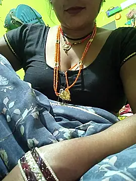 Hotty ruvi online show from October 2025 05:32:02 PM