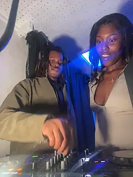 StarElexis online show from November 2025 09:03:02 PM