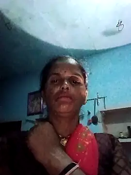 Snapshot of Mohni_cute chatting on October 2025 05:58:02 PM Mohni cute online show from October 2025 05:58:02 PM