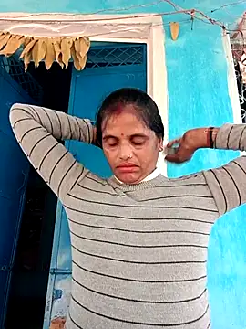 Mohni cute online show from December 2025 07:18:02 AM