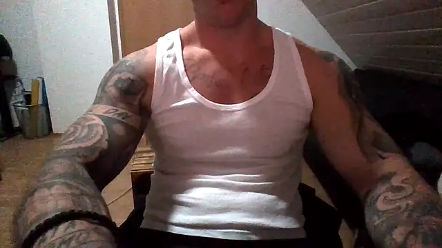 Snapshot of TheGreatWhite33 chatting on October 2025 08:08:01 PM TheGreatWhite33 online show from October 2025 08:08:01 PM