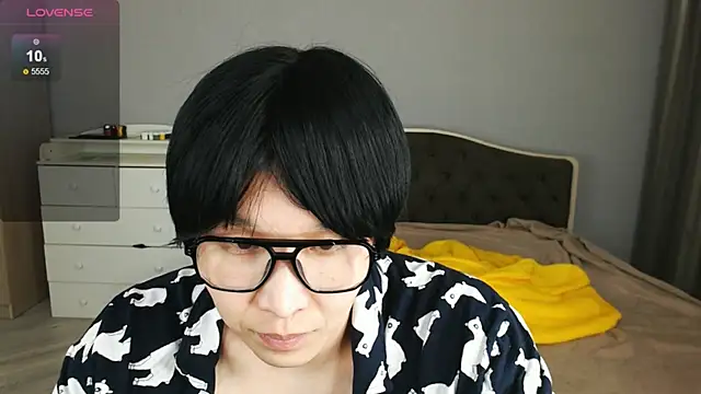 KaiChicken online show from April 2026 08:10:02 PM