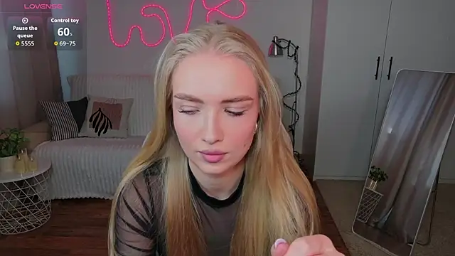TessaGrays online show from April 2026 12:01:01 PM