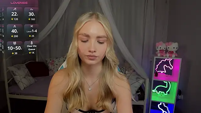 TessaGrays online show from November 2025 10:32:02 AM