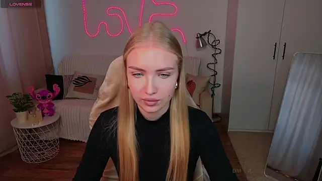TessaGrays online show from May 2026 12:33:01 PM