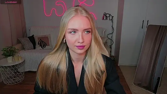 TessaGrays online show from April 2026 09:49:01 AM