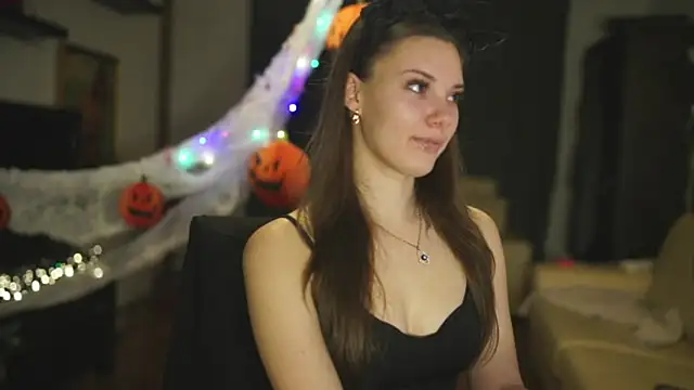 CandyStorm online show from October 2025 08:19:01 PM